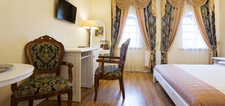 Hotel Fortetsya Hetmana Hatne Dış mekan fotoğraf