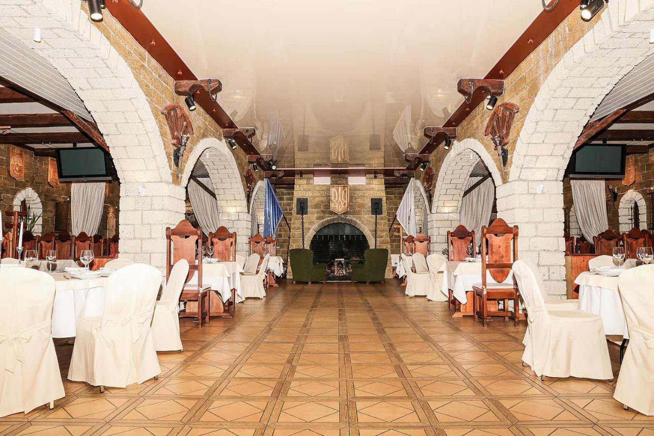 Hotel Fortetsya Hetmana Hatne Dış mekan fotoğraf