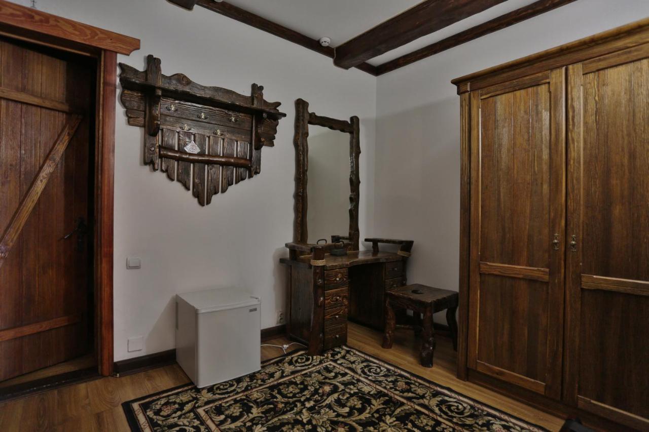 Hotel Fortetsya Hetmana Hatne Dış mekan fotoğraf