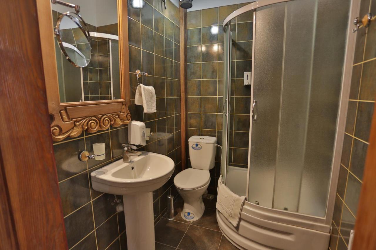 Hotel Fortetsya Hetmana Hatne Dış mekan fotoğraf