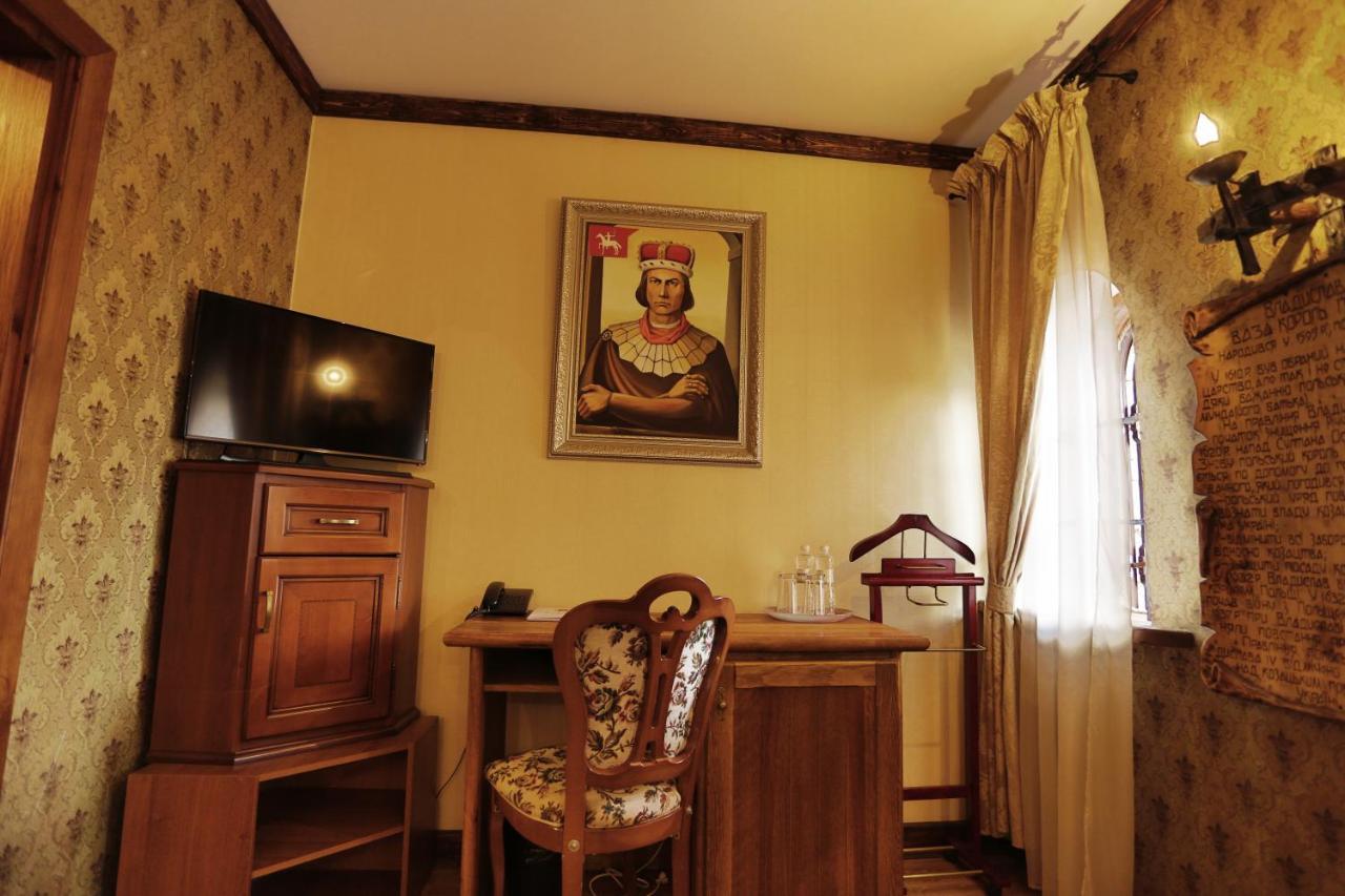Hotel Fortetsya Hetmana Hatne Dış mekan fotoğraf