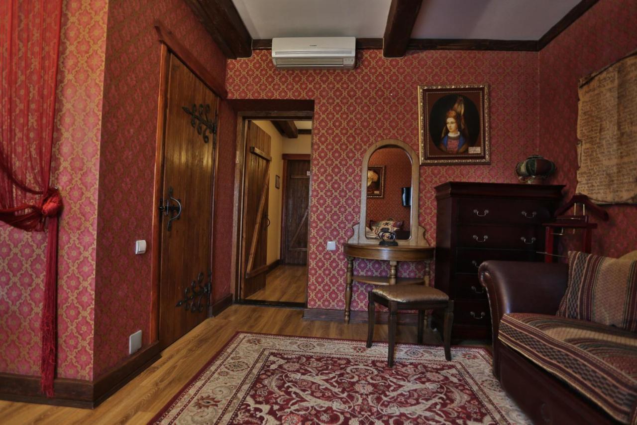 Hotel Fortetsya Hetmana Hatne Dış mekan fotoğraf